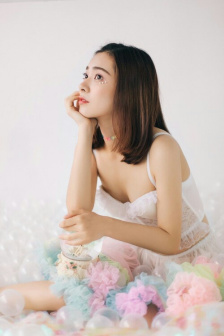 小浪货腿张开水好多啊学生视频